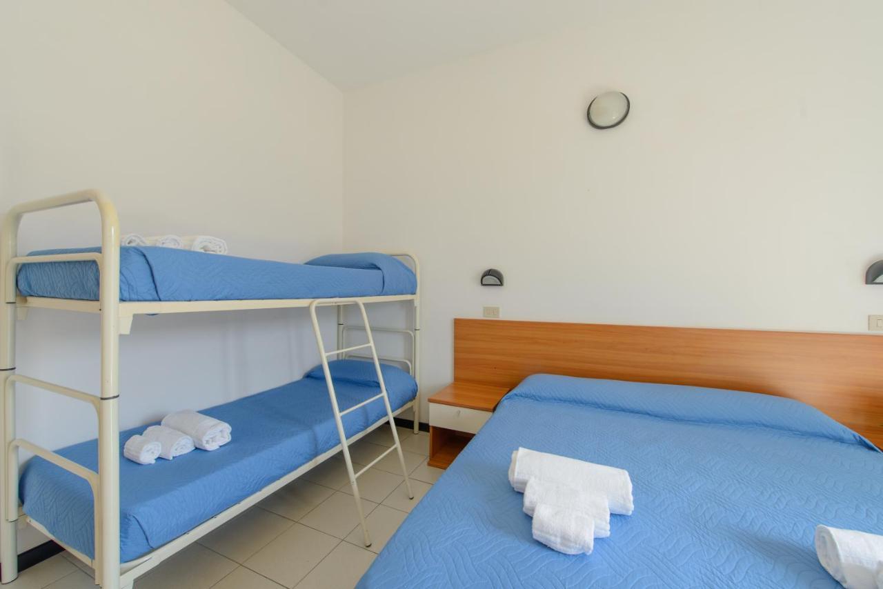 Hotel Paloma Beach Front Chiringuitos Time Rimini Dış mekan fotoğraf