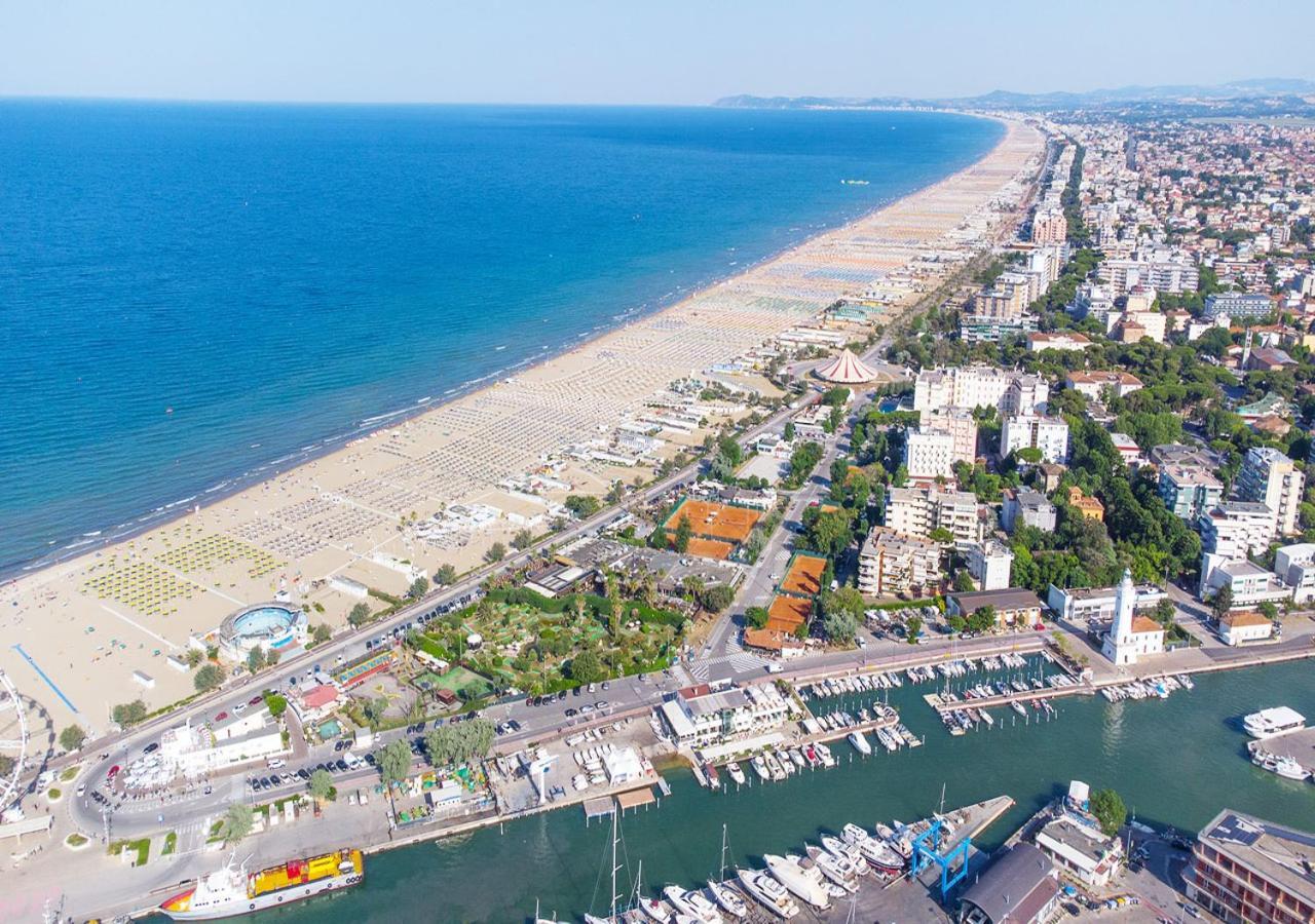 Hotel Paloma Beach Front Chiringuitos Time Rimini Dış mekan fotoğraf
