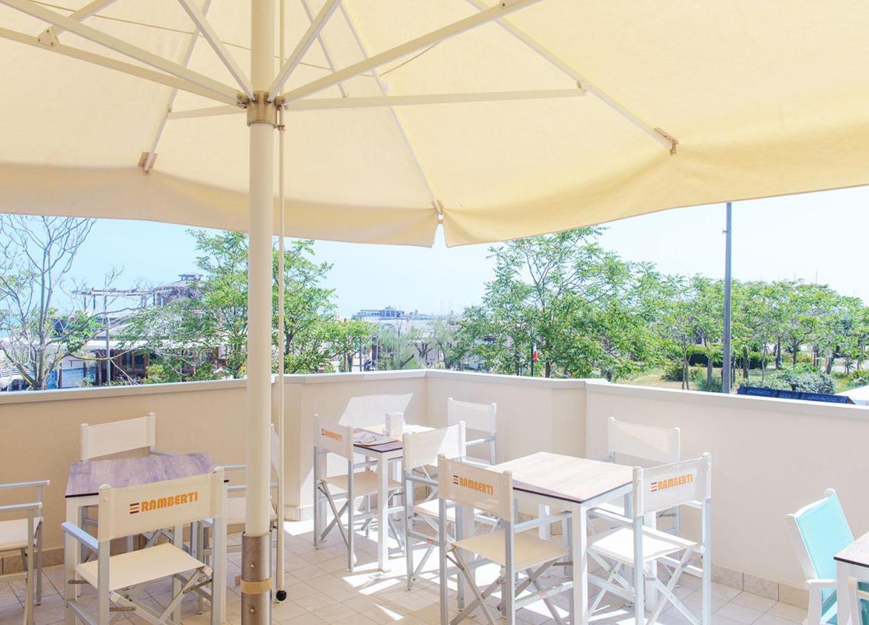 Hotel Paloma Beach Front Chiringuitos Time Rimini Dış mekan fotoğraf