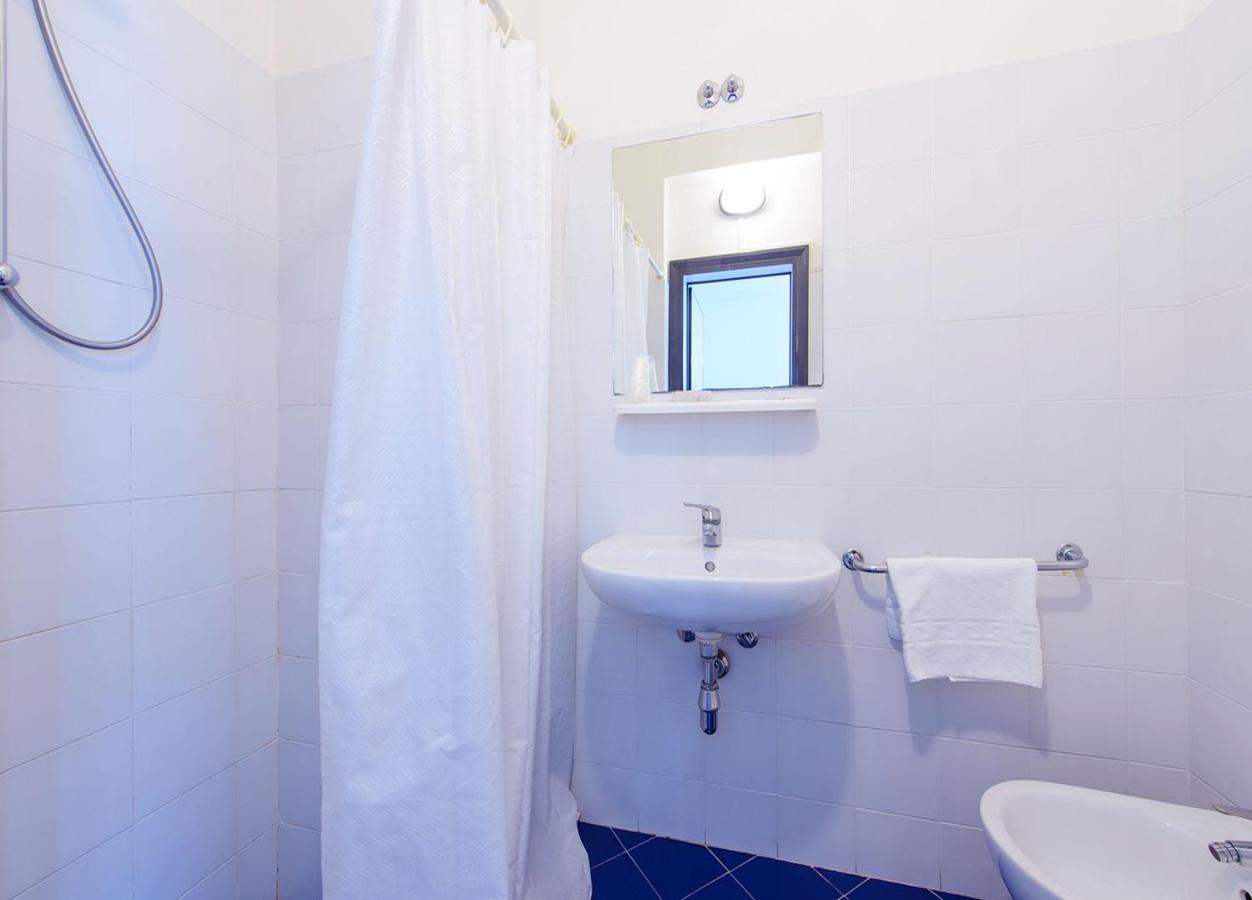 Hotel Paloma Beach Front Chiringuitos Time Rimini Dış mekan fotoğraf